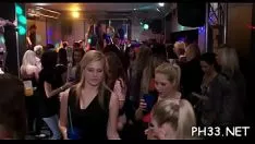 Afspelen Ongeklede groepsseks