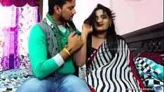 Jouer Desimasala.co - agréable jeune fille snobée et aimée au lit