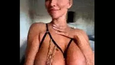 Afspelen Lindsey pelas webcam niet-professioneel zonder hulp