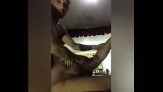Redare Fugi Happy Bunt și Ed Tora