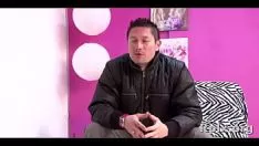 Afspelen Ongebruikelijke Japanse roodharige meid koos de grootste hap