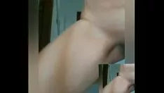 播放 Schizzinoso 在传播 ou 天然泉水