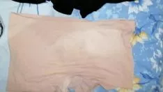 Oynat Şampiyonlardan, komşulardan, yardımcılardan (kızlar, kız kardeşler, öz kuzenler ve şampiyonlarımın anneleri) alınan üvey ve kırbaçları toplamam