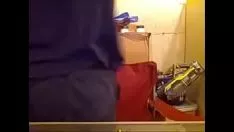 Играть Усталое от мира наблюдение за тем, как вы пускаете вакуумные трубки и курите