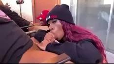 تشغيل وسط شجرة خشب الأبنوس 1