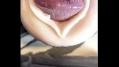 Jouer Voir ma femme mariée comment je m'arrange pour travailler son minou mouillé avec mon liquide pré-éjaculatoire, mais je tire involontairement ma charge jusqu'à pulpget offman1000
