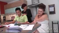 চালান Ffm bosomy পেইন্টার নির্দেশ 2 কিশোর গাধা গাধা