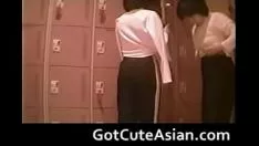 Redare Peeping tom adolescenți japonezi în footlocker board