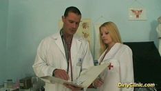 Play Hot bosomy blond hold tantalises sashay like sin