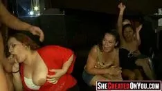 Riproduci 43 milfs fucworld-beater al partito politico di spogliarello di resistenza!45