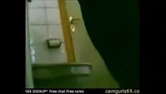 Abspielen Fetter Arsch, blonder Heranwachsender, Laie, geheime Kamera-Toilette, die von meiner Release-Webcam guckt, erträgt Release-Sex-Cams