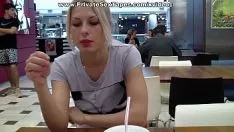 Redare Video sexy de fete neprofesioniste cu blondă futută în toaletă