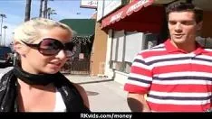 Abspielen Floozy wird für Sex bezahlt und auf Video aufgenommen 28