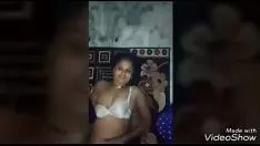 चलाएँ पासजॉब के लिए हास्य में आरू