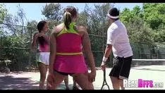 Reproducir El tenis sobre césped de Missys se opone a los esguinces a la juerga de borrachos 034