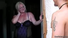 Play A man fucks zaftig blond