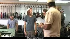 تشغيل غير محترف يمارس الجنس مع الآخرين نقدًا على الفور 6
