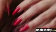 播放 她的甜蜜内衣光滑头发娘们 25