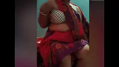 Play Hot Desi Bhabi's Steamy Live Stream