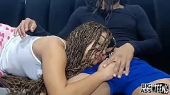 播放 继姐妹喜欢我如何操她,我比她的男朋友更好
