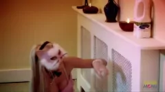 Afspelen Cosplay MILF rijdt zijn grote lul: kousen, gezichtsbehandeling, grote tieten