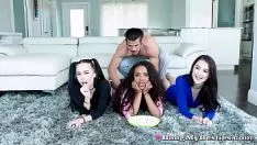 Oynat Boynuzlu ergen, hareketli film şovunu seviyor, sarhoş sarhoş eğlenceyi seviyor
