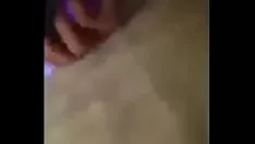 Play Thumb in her ass and jetting