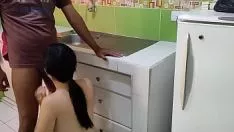 播放 我的踩踏保护在我爸爸不在的 kspoilen 咒语中占据了我的优势 - 我多么喜欢他妈的她的好屁股，我是忏悔的爸爸，但我接受了她是真正的有钱人