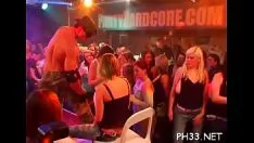 再生 政党でのセックス動画ショービュー